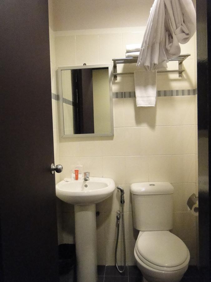 Hotel Sadong88 Kota Kinabalu Exterior foto